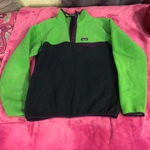 Patagonia sweatshirt kids or xs adult